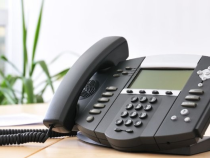 5 Reasons Why You Should Switch to a VoIP Phone System Today